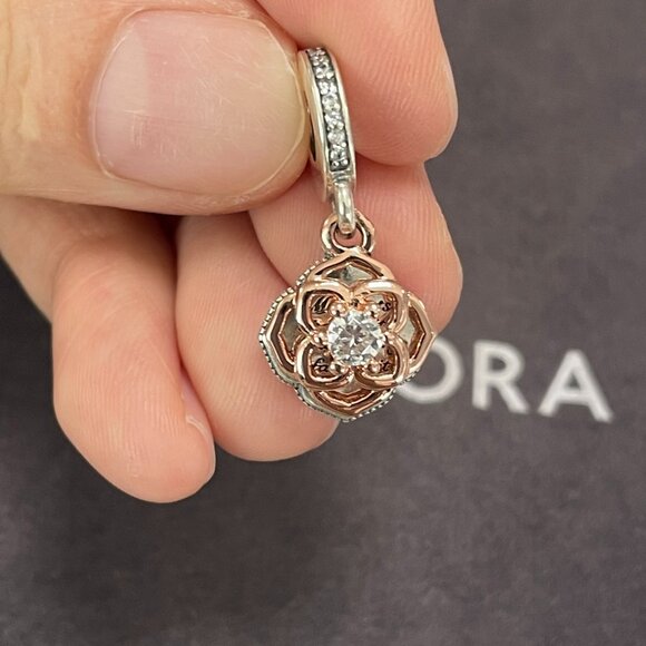 Pandora Two-tone Rose Dangle Charm Moments spent with you are my favourite - Picture 4 of 5